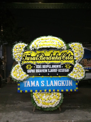 Papan Bunga Duka di Kameloh Baru